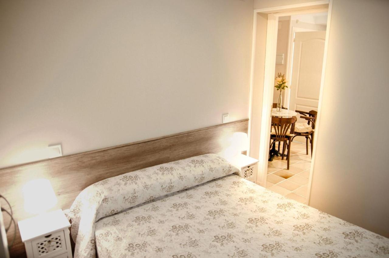 Apartamentos Individuales Con Piscina Галапагар Екстериор снимка