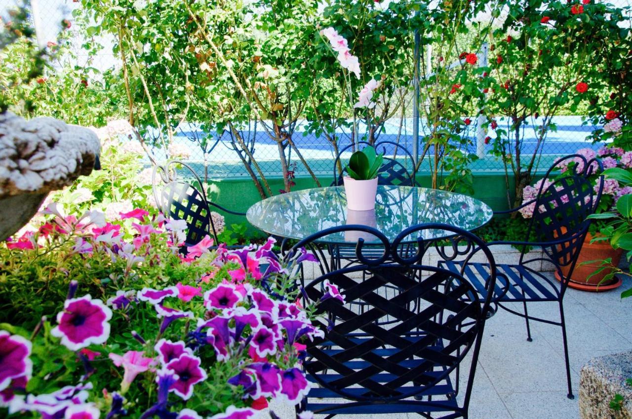 Apartamentos Individuales Con Piscina Галапагар Екстериор снимка